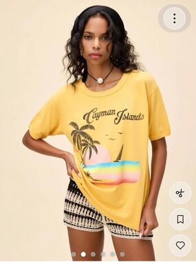 Daydreamer Yellow Graphic Crew Tee